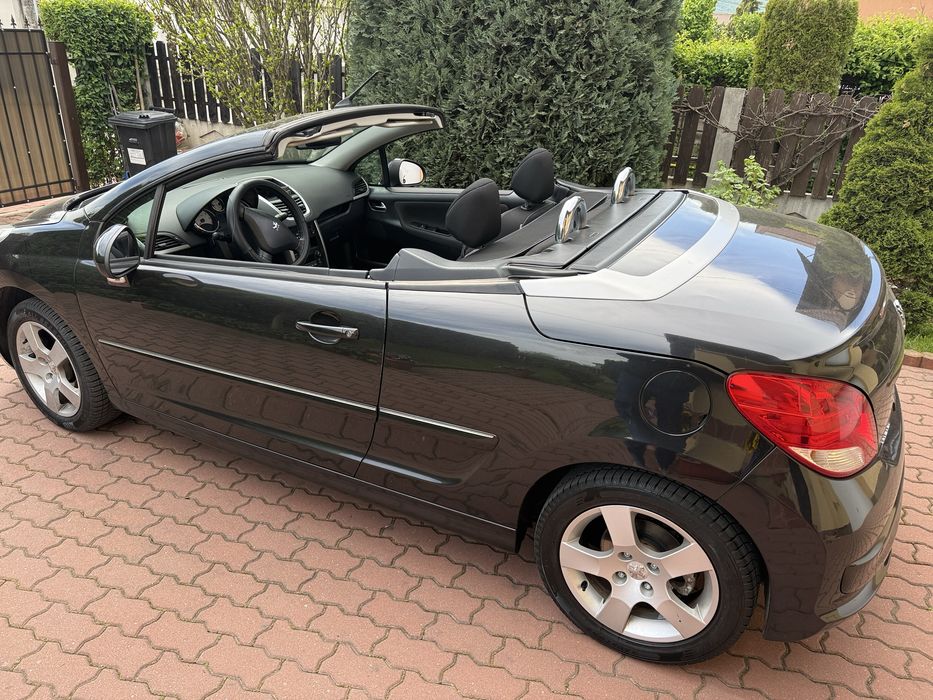 Vând Peugeot 207 CC