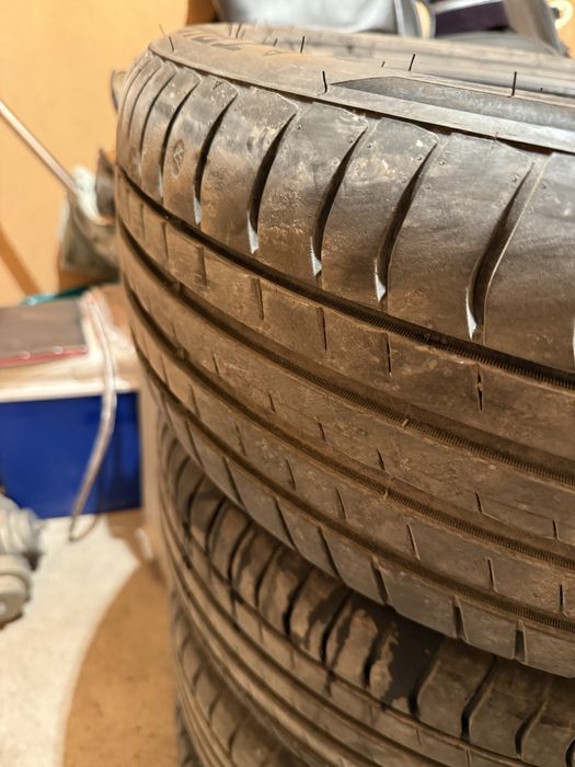 Продам шины 17 размера