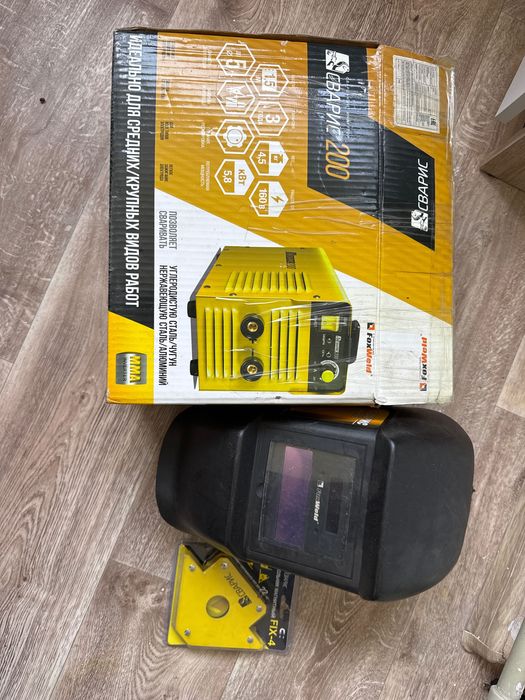 Сварочный аппарат + каска + угольник магнитный