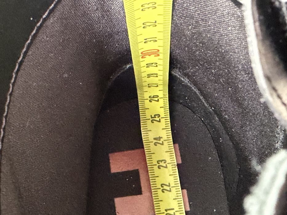 Hugo Fabyan ghete/bocanci din piele neagra marimea 40 noi originali