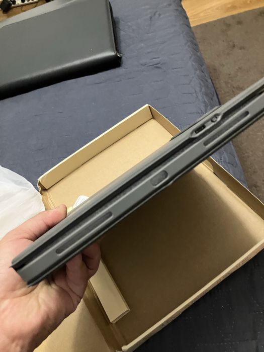 Husă Ipad Pro sau Air de 13 sau 12,9 inch, model Chesona, wireless, Sigilată
