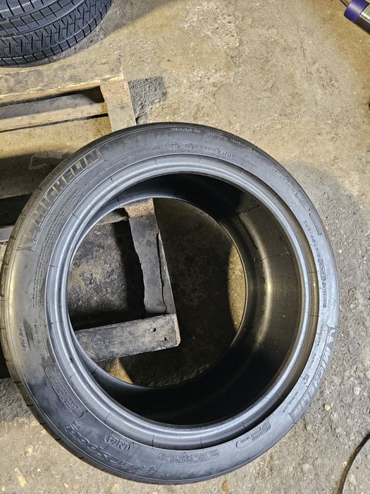 2 anvelope vara 265 40 18 Michelin 6mm