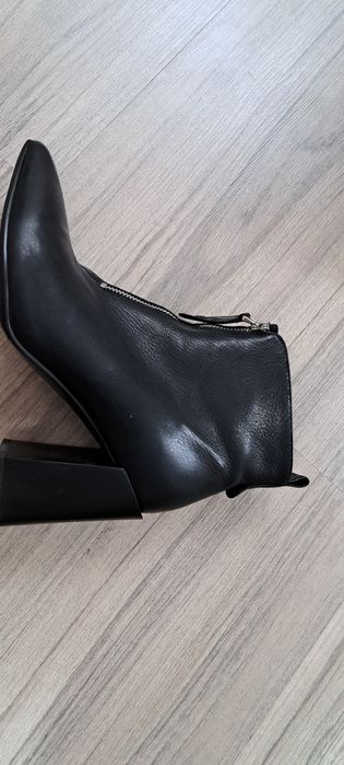 Ботильоны почти новые 39