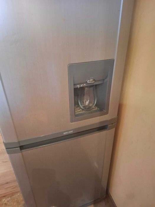 Хладилник с фризер