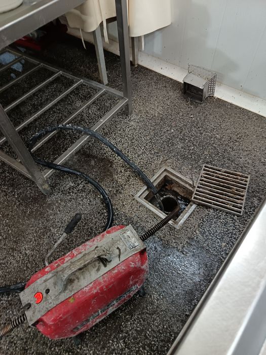 Отпушване на канали професионално машинно 24ч.7 дни в седмицата