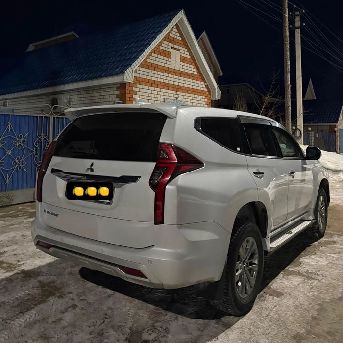 Mitsubishi pajero sport