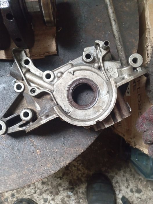 Двигатель на разбор