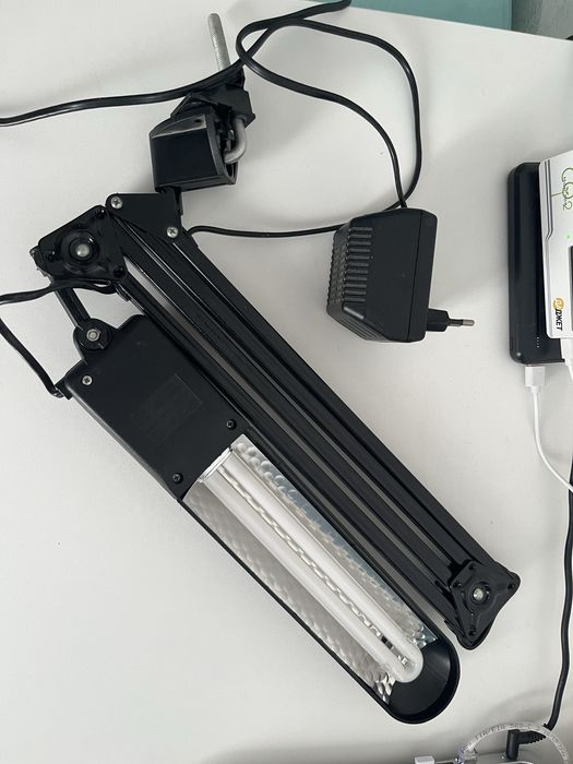 Настольная лампа