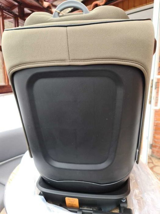 Детско ново столче за кола за деца от 4 до 12 год. Discover i-Size