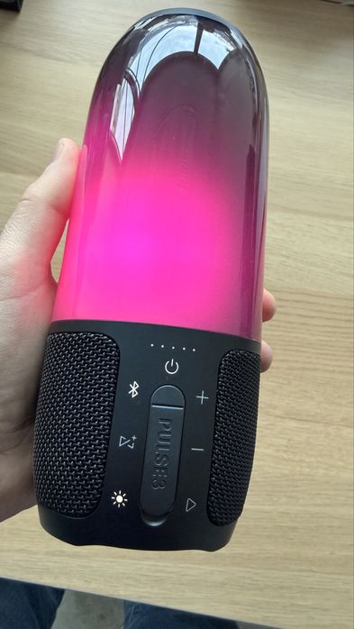 Продавам JBL Pulse 3