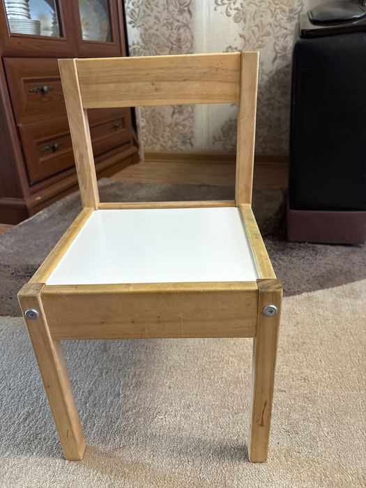 Стол детский деревянный с стульями