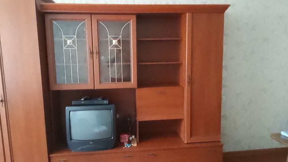 Сервант шкаф вместе продам 27 тыс