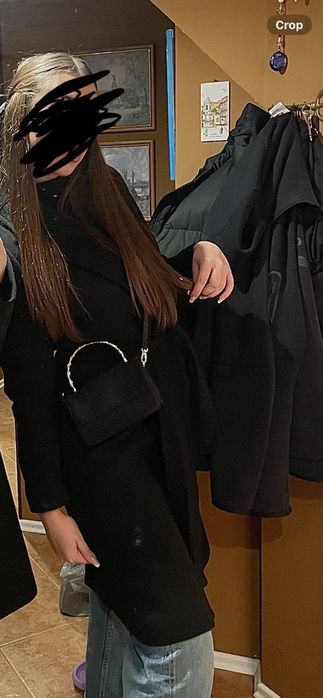 Дамско палто Strativarius с филцова текстура и колан