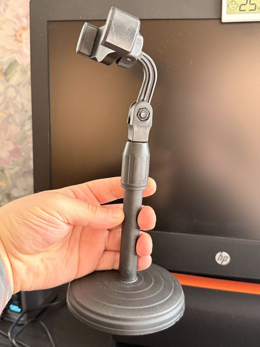 Продам подставку под телефон.