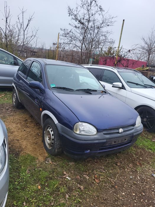 Piese opel corsa 1.4 benzina an 1997