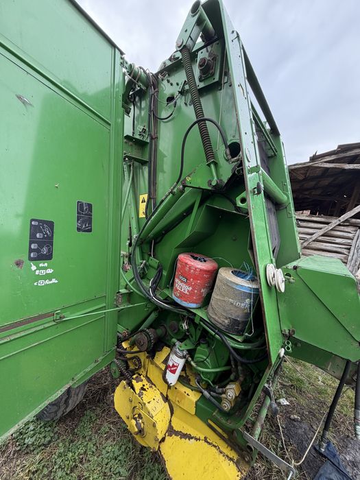 Presa John Deere 550