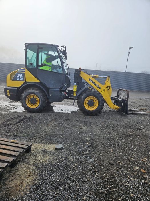 Vola frontala KOMATSU WA65-5 - Stare foarte bună | Furci paleți l TVA deductibil