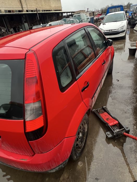 Ford Fiesta  НА ЧАСТИ