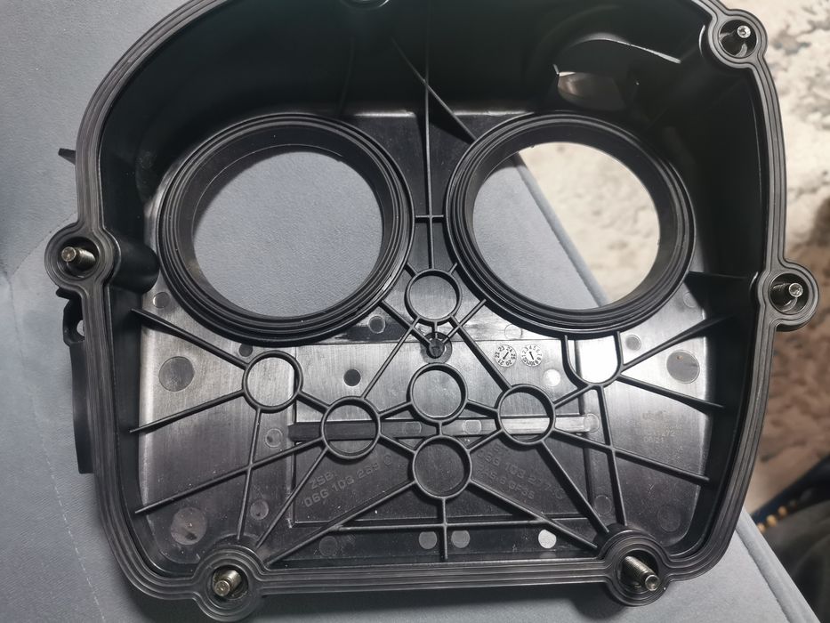 Клапанная крышка цепи ГРМ