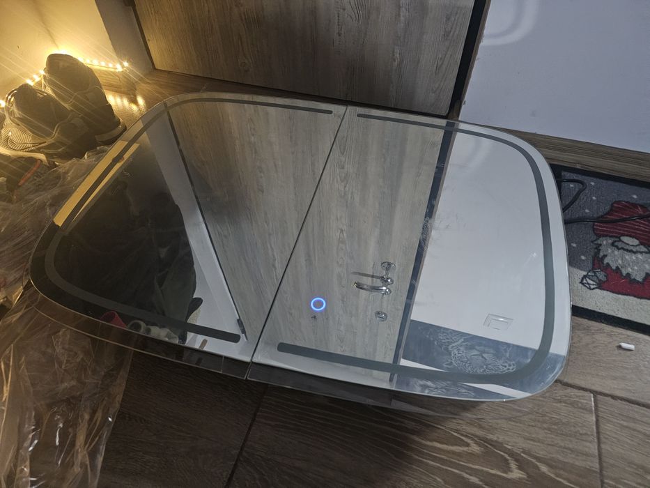 Oglindă baie LED premium cu dulap și prize integrate – modernă și practică