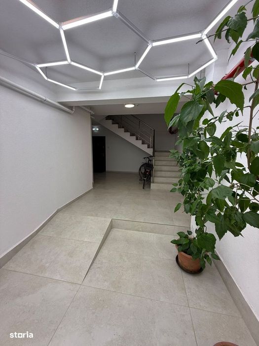 Apartament 2 camere, etaj 5 cu  lift, gata de utilizare