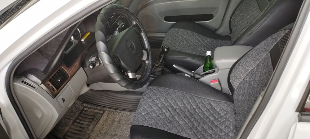 Ласетти Сотилади.