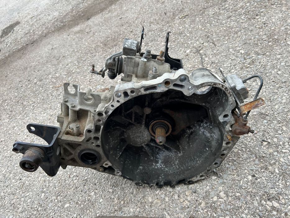 Скоростна кутия за Тойота Авенсис!2.0 кубика 116 к.с!Без пета скорост!