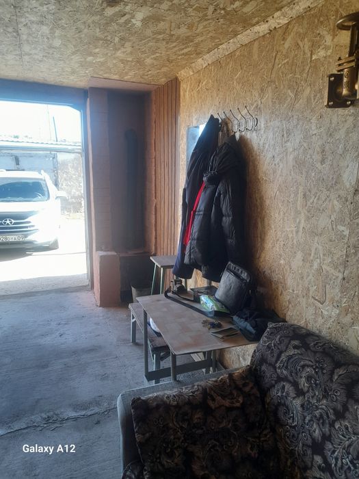 Продам гараж на проспекте.