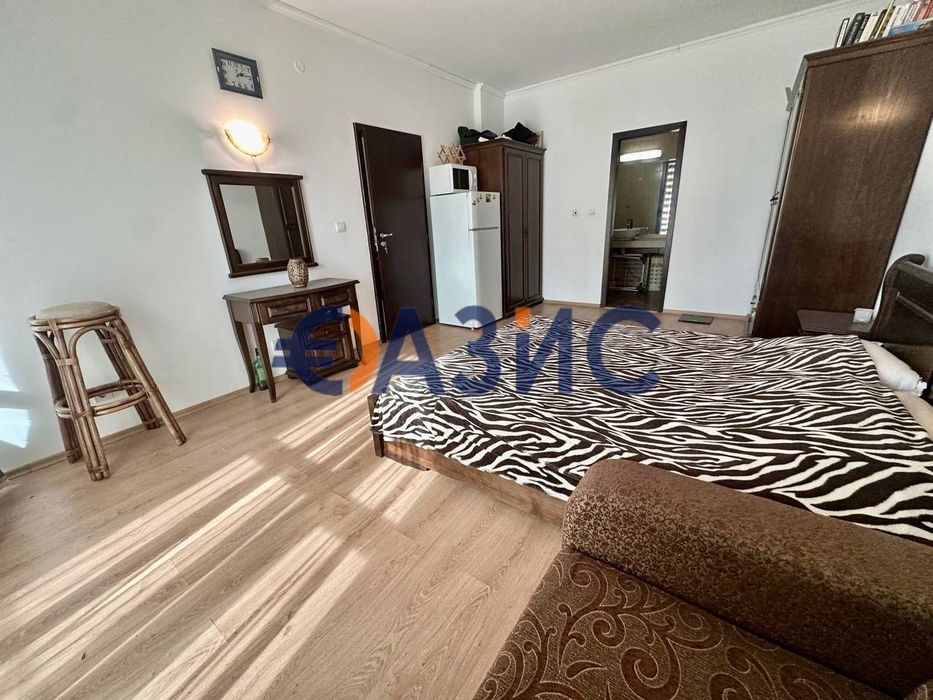 Продава се Двустаен апартамент в к.к. Слънчев бряг - 85 кв.м за 988 €/кв.м - Снимка #11