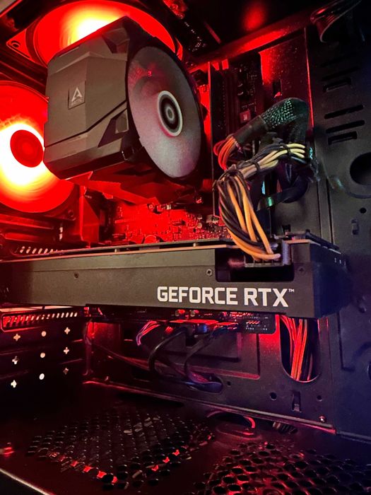 МОЩЕН Гейминг компютър PC  - RTX 3060 Ti, Ryzen 7 3700x, 32GB RAM, SSD