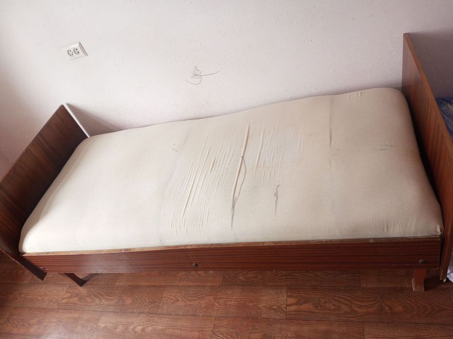 Kravat sotiladi srochno