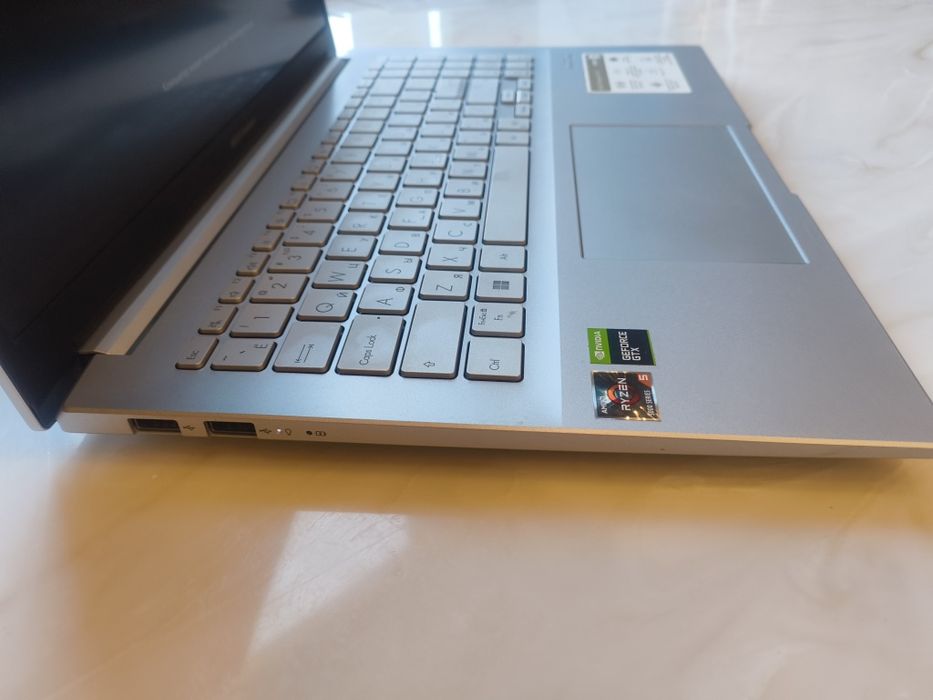 Asus Vivobook pro 15