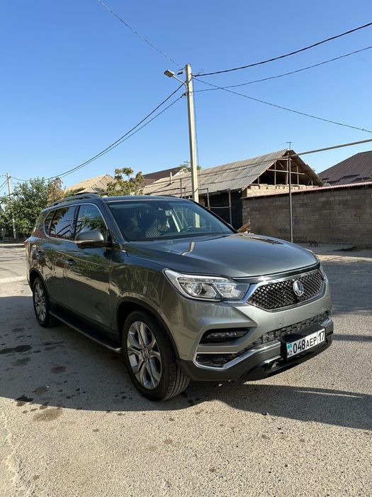 АвтомобильREXTON
