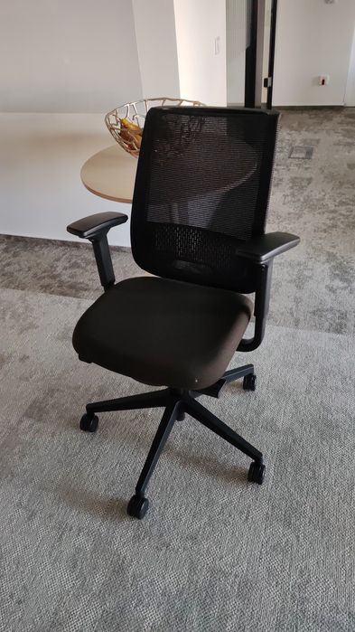 Think - Scaun birou. Made în france Steelcase. 300 euro /buc set de 16