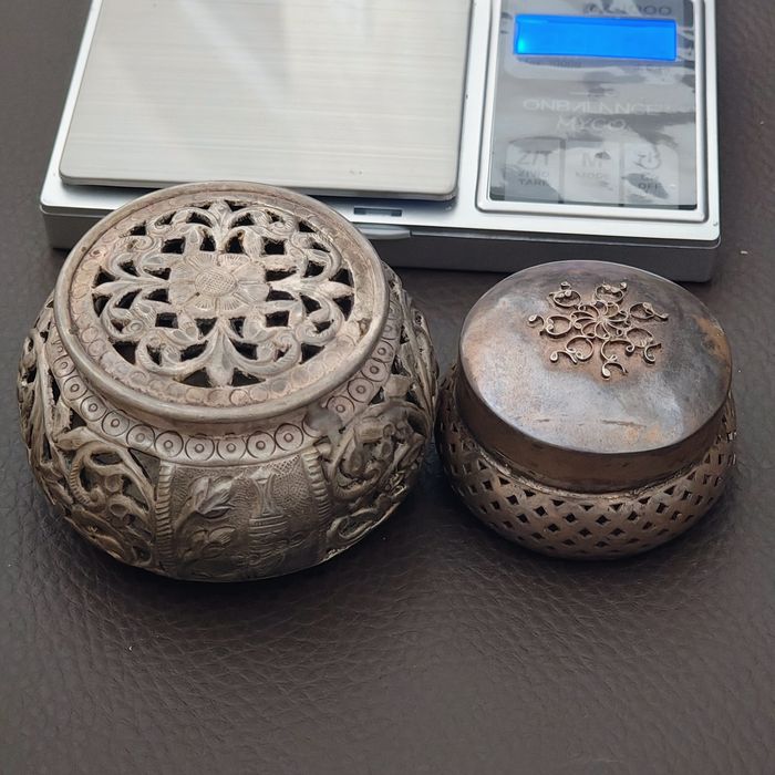 Lot 2 cutiuțe decorative din argint 925 – Oman – 140,5 g