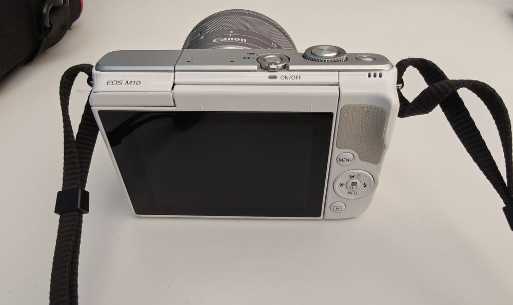 фотоаппарат canon m10 kit