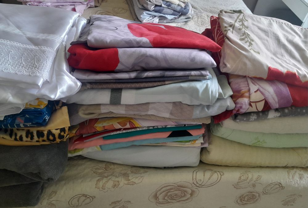 Продам одеяло, постельное белье, плед и т.д