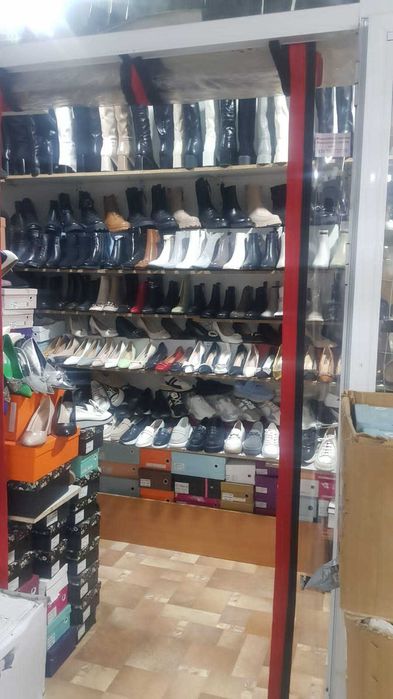 СРОЧНО Продаются два бутика под обувь