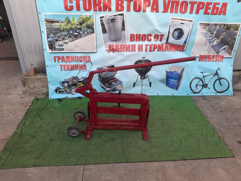 Гилотина за рязане на павета и плочки