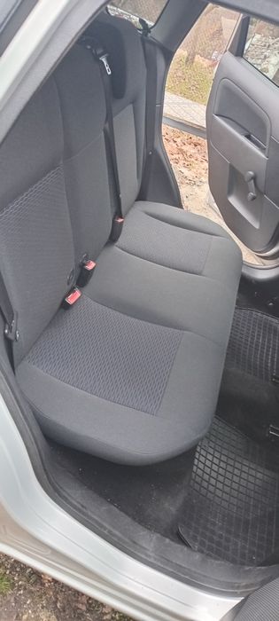 Фиеста 1,6/100кс  2007г