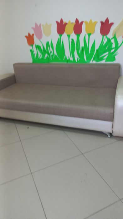 Продам  диван  б/у