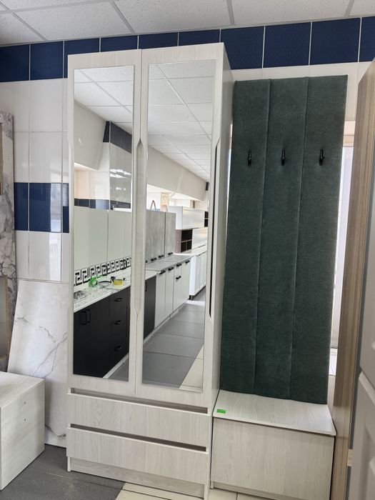 Прихожая Новая с зеркалом