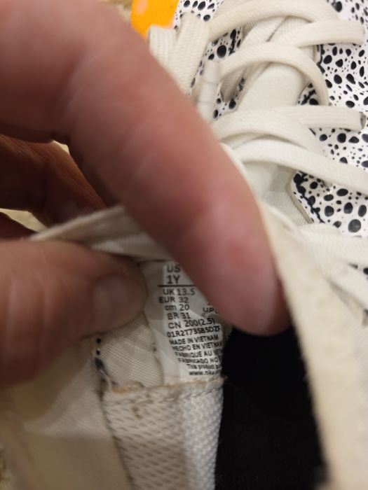 Ghete de sport Nike ( băieți), mărimea 32