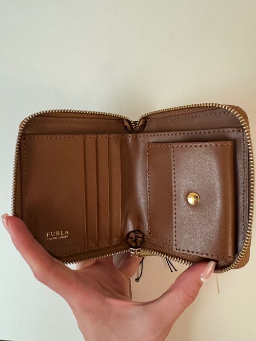 кожено портмоне Furla