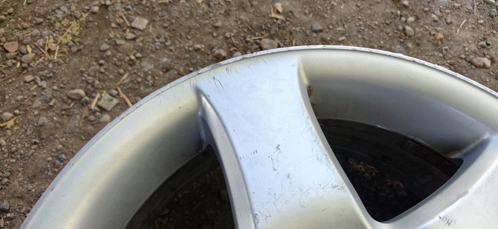 Диск 1шт. Toyota  Camry R16. Оригинал.