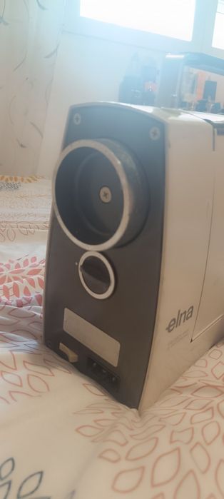Mașină de Cusut Elna lotus zz