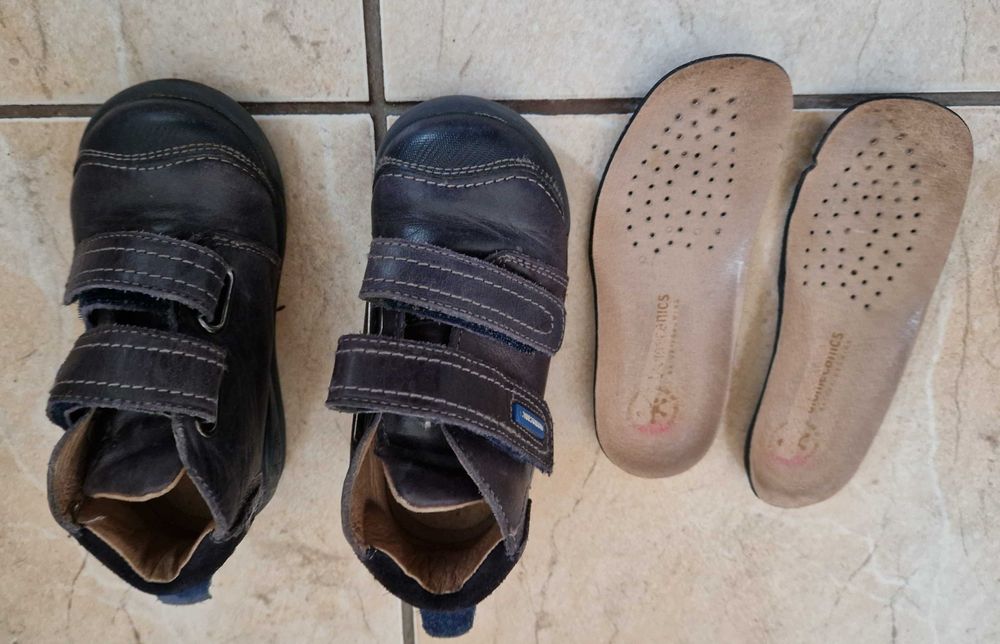 Ghetuțe băiețel mas.25 biomecanics