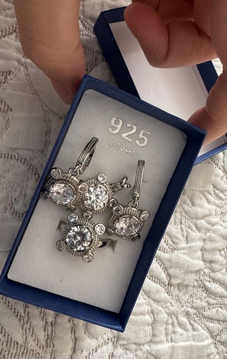 продам серебрянный набор новый