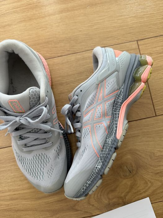 Дамски спорти маратонки asics
