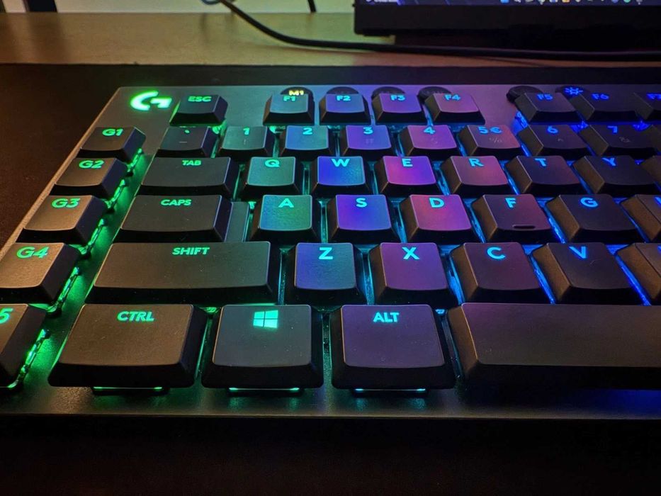 Logitech G815 - Клавиатура